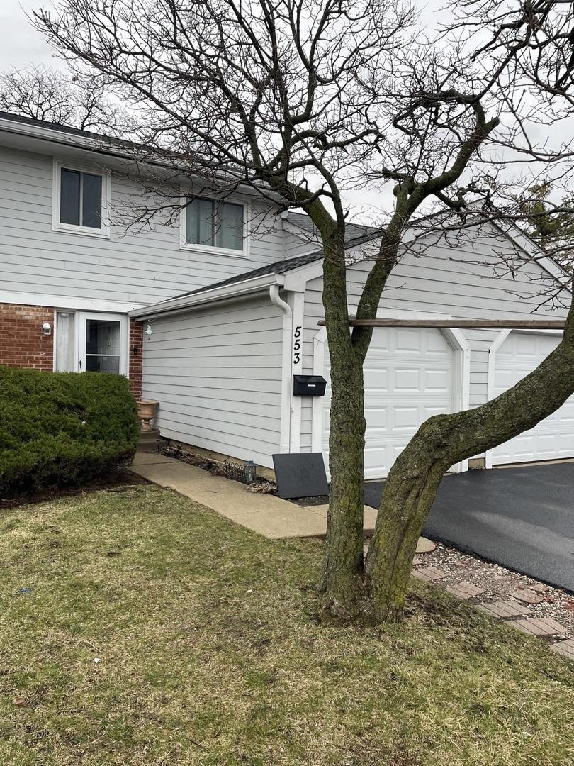 553 Alton Ct., Carol Stream, IL 60188