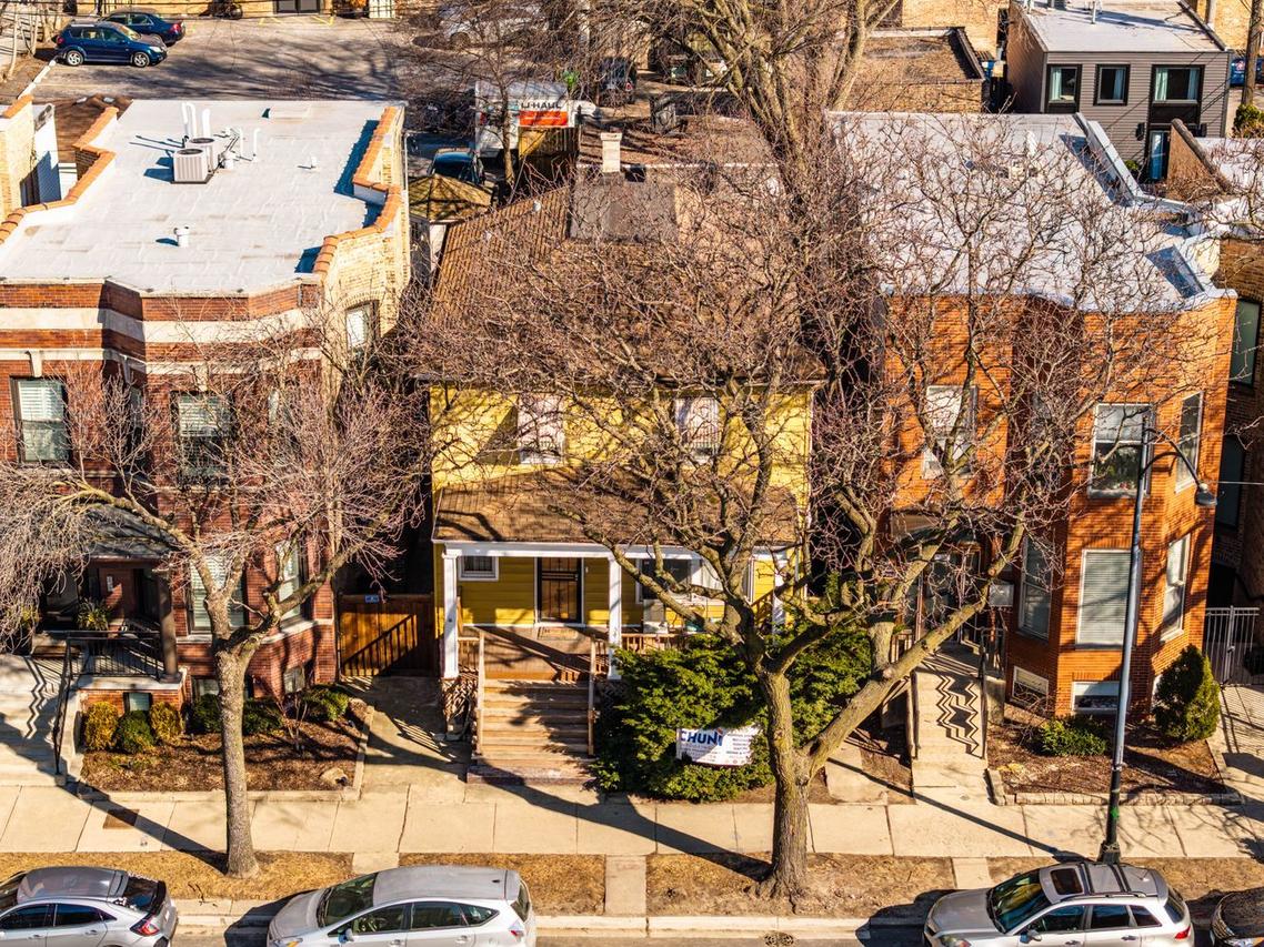 5421 N Ashland Ave., Chicago, IL 60640