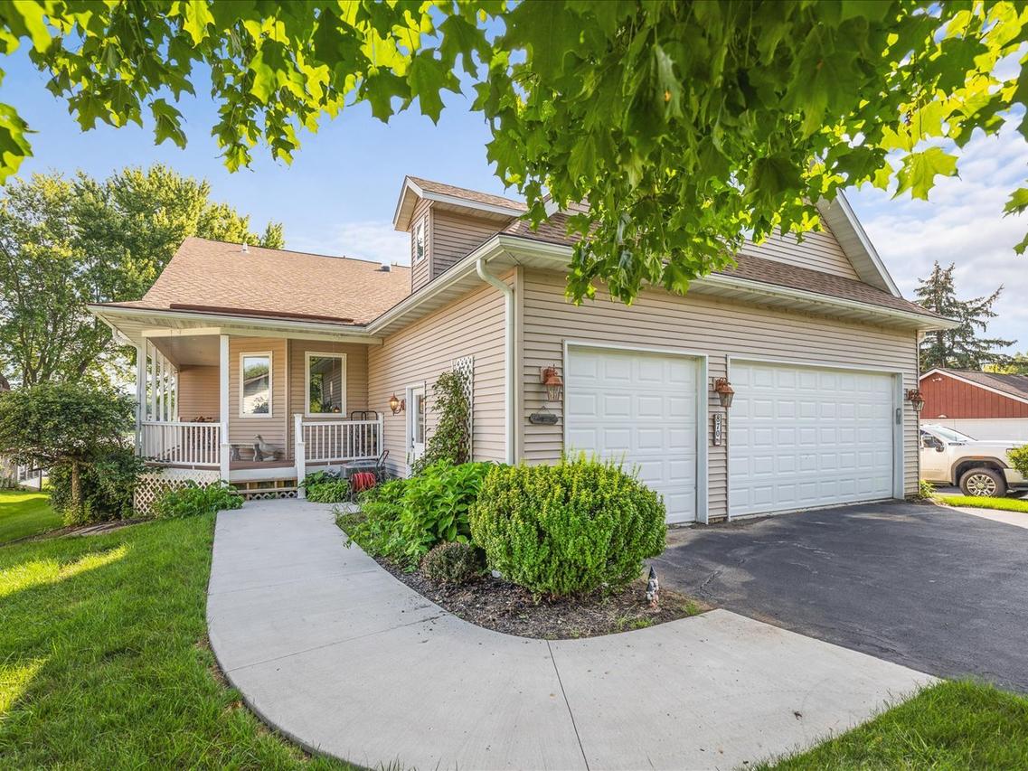 870 Breckenboro Rd., Davis, IL 61019