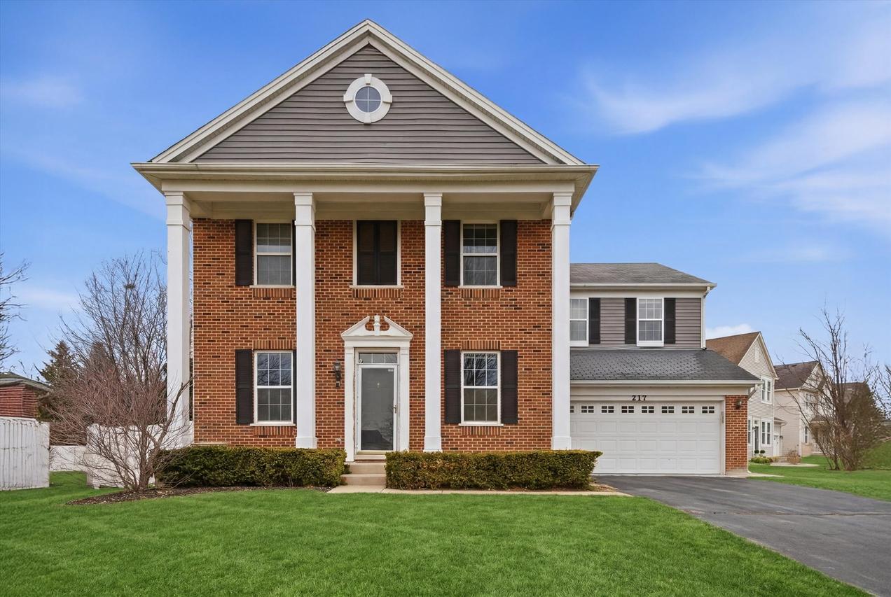 217 Sunbury Dr., St. Charles, IL 60175