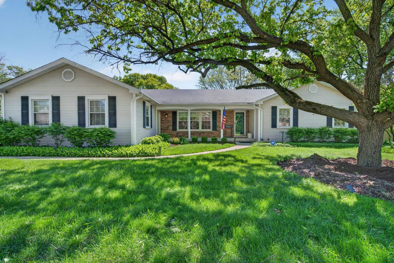 1105 Barcroft Ct., Naperville, IL 60540