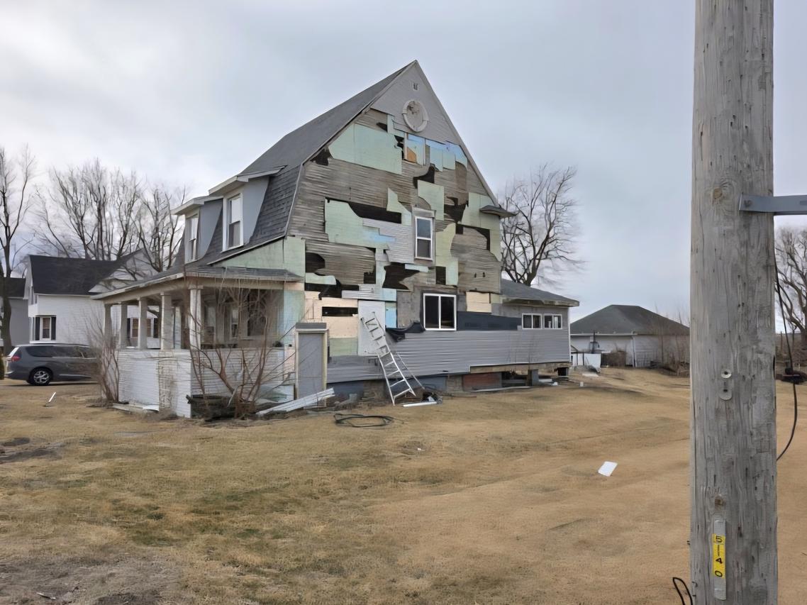 504 S Peoria St., Bradford, IL 61421