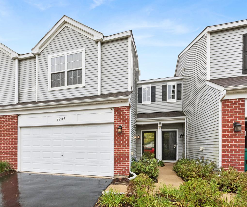1242 Courtland Cir., Plainfield, IL 60586