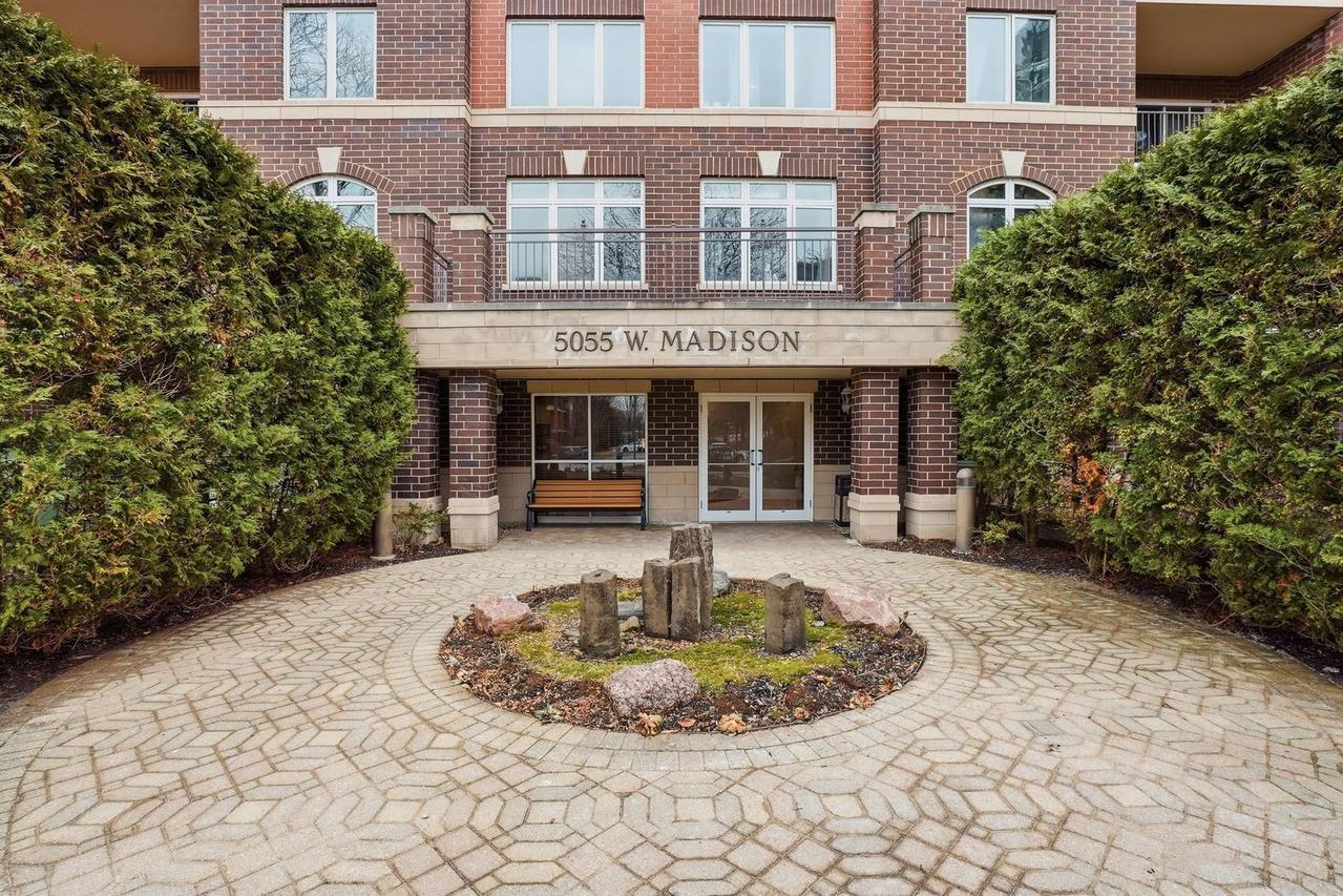 5055 Madison St. #402, Skokie, IL 60077