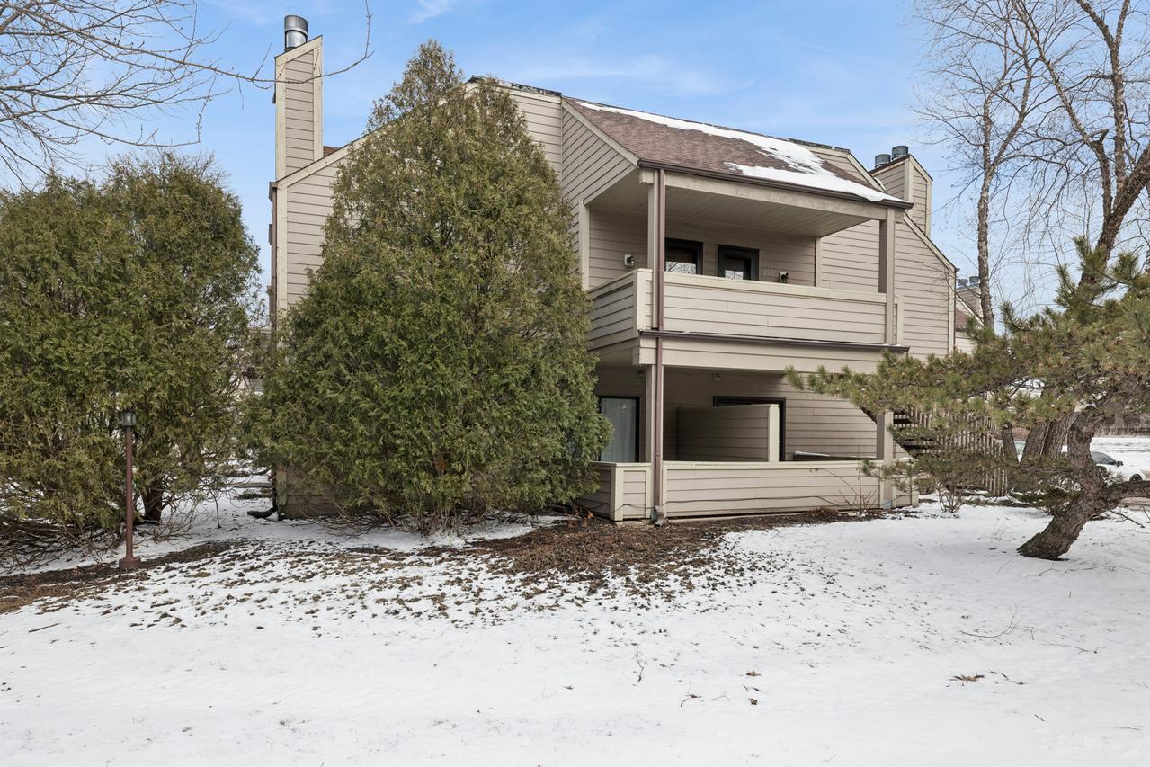 2930 Frontenac St. #207, North Chicago, IL 60064