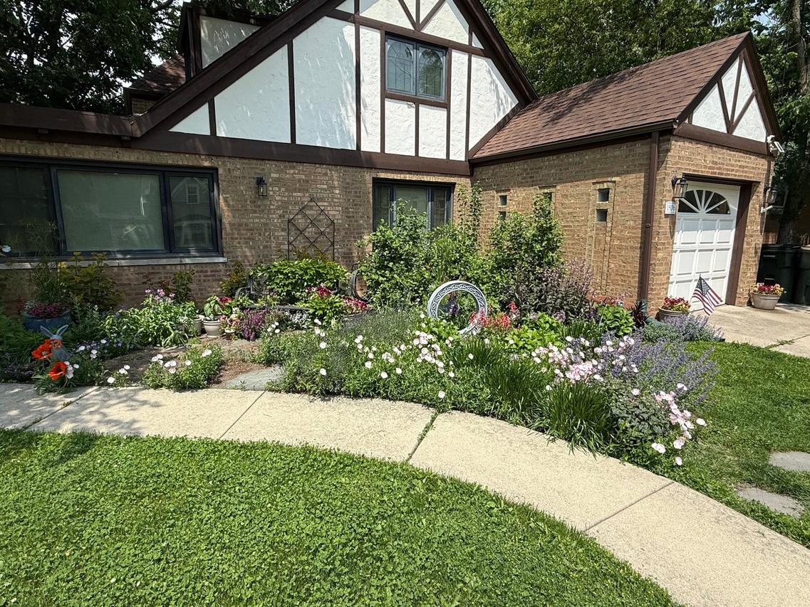 1906 W Greendale Ave., Park Ridge, IL 60068