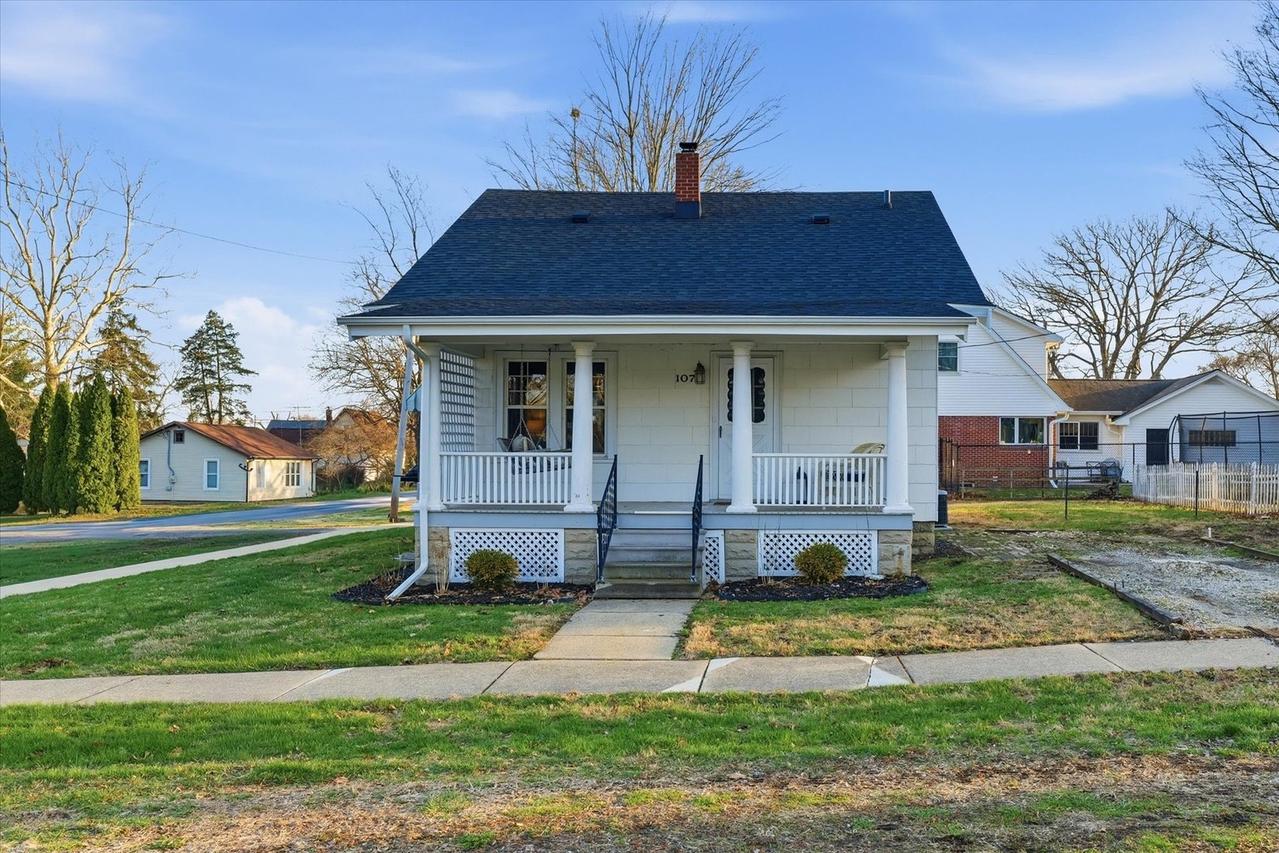 107 E Dunbar St., Mahomet, IL 61853