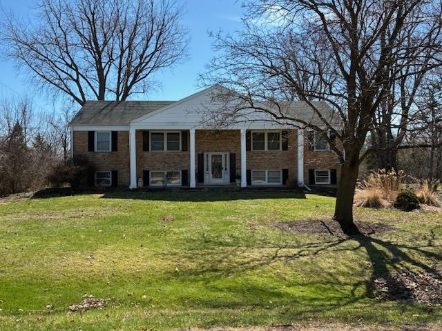 16W567 Hillside Ln., Willowbrook, IL 60527