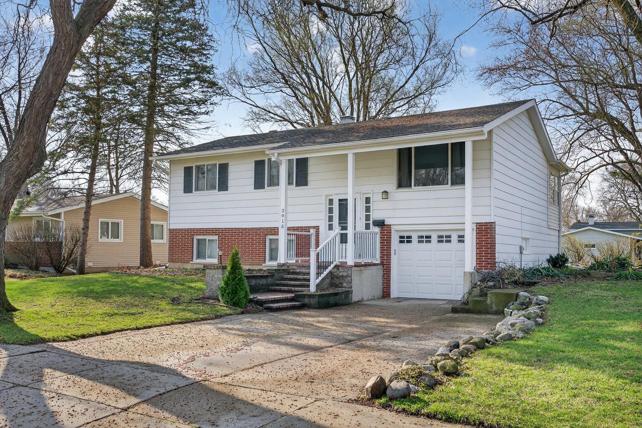 3915 Maple Ave., Mchenry, IL 60050