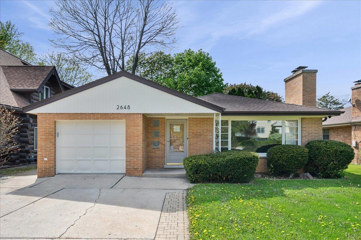 2648 Western Ave., Highland Park, IL 60035