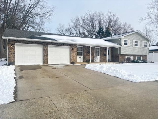 587 Phillips Cir., Antioch, IL 60002
