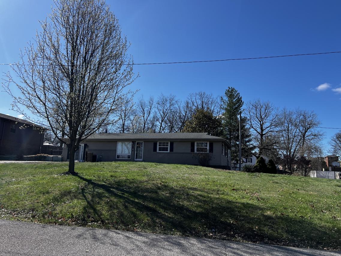 33 Westwood Dr., Mt Vernon, IL 62864