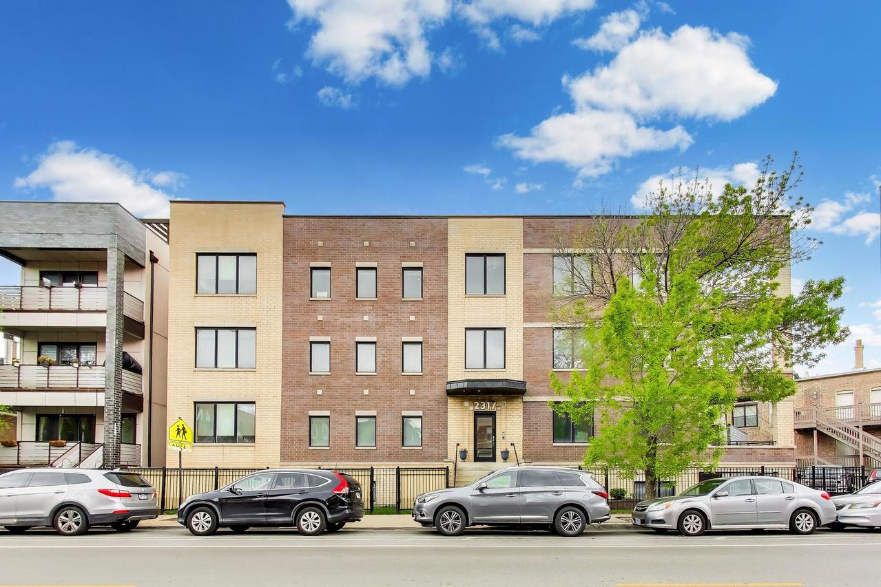 2317 W Armitage Ave. #1W, Chicago, IL 60647