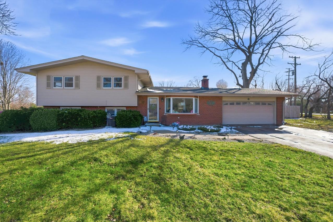 6 E Anchor Dr., Oswego, IL 60543