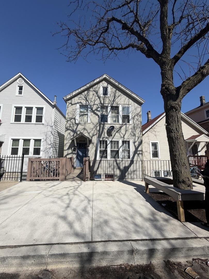 2010 W Cullerton St., Chicago, IL 60608