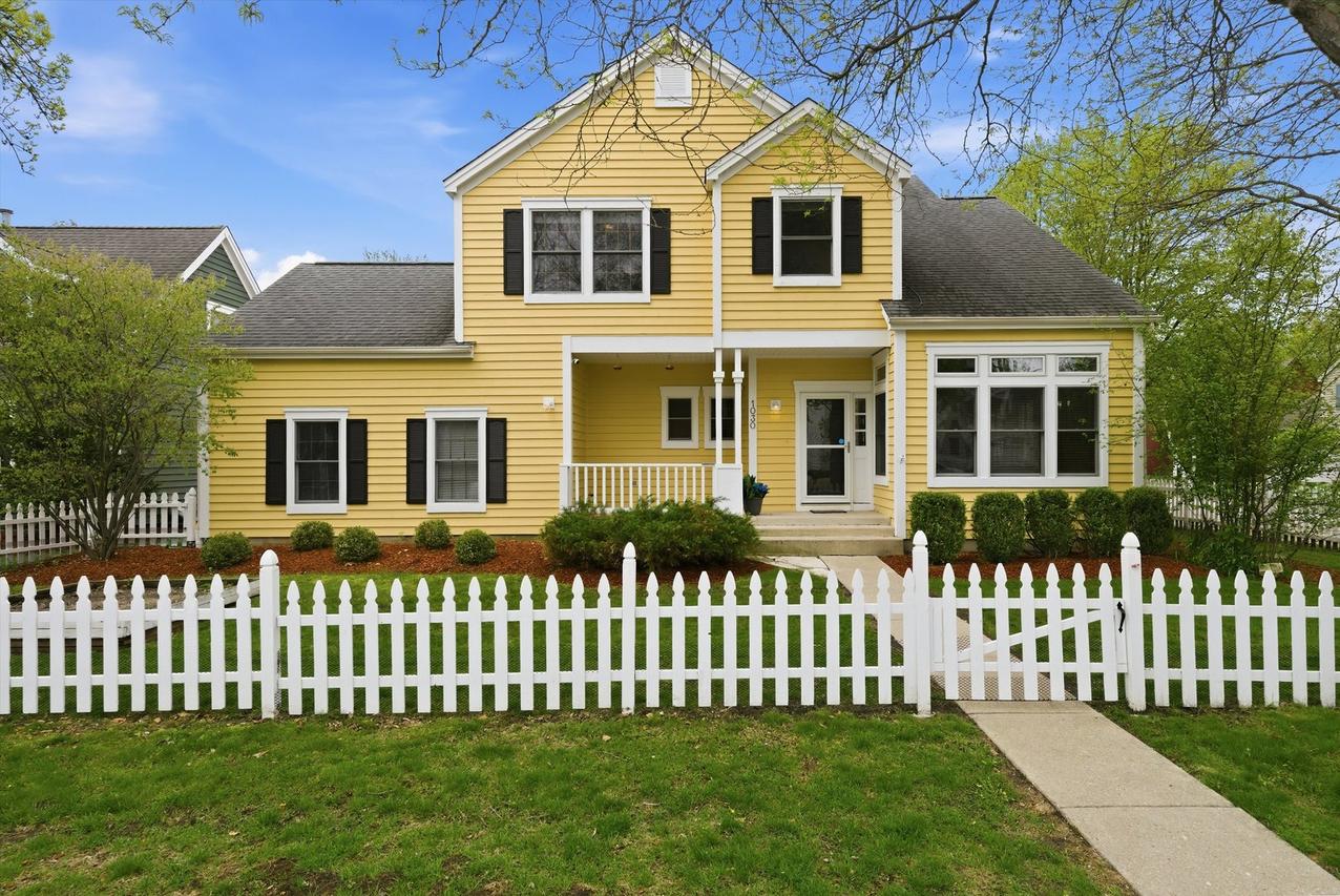 1030 Mount Vernon Dr., Grayslake, IL 60030