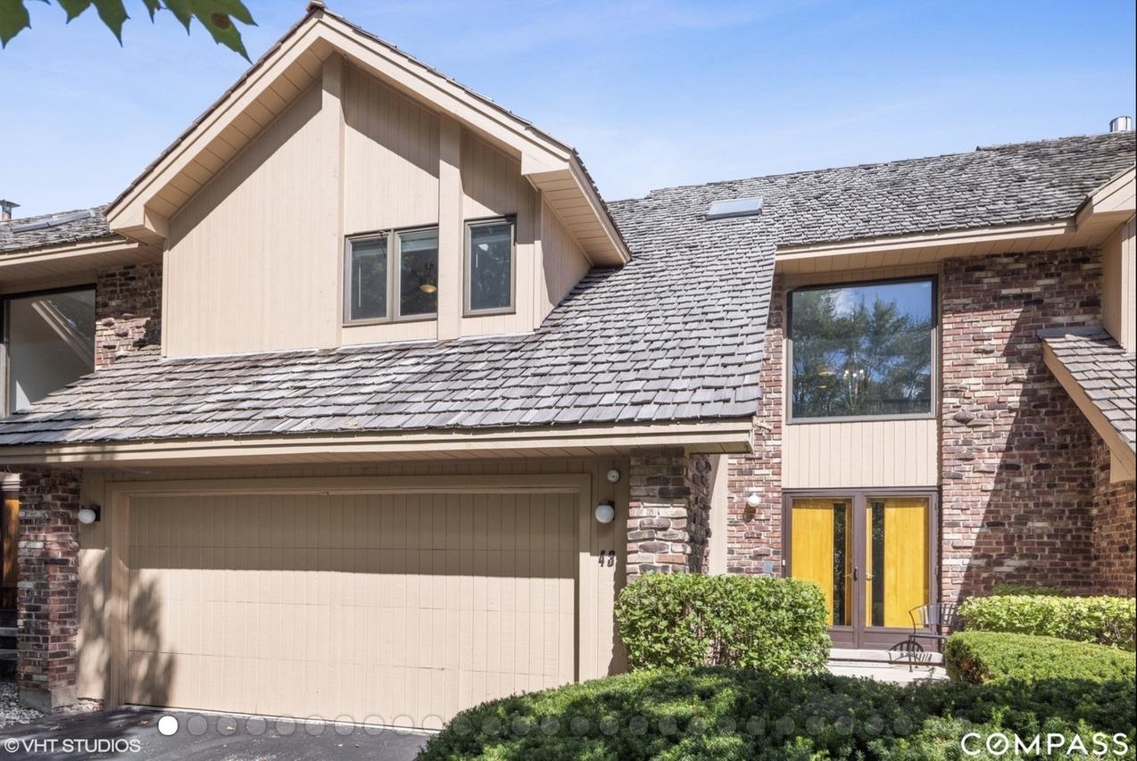 43 Oak Creek Ct., Burr Ridge, IL 60527