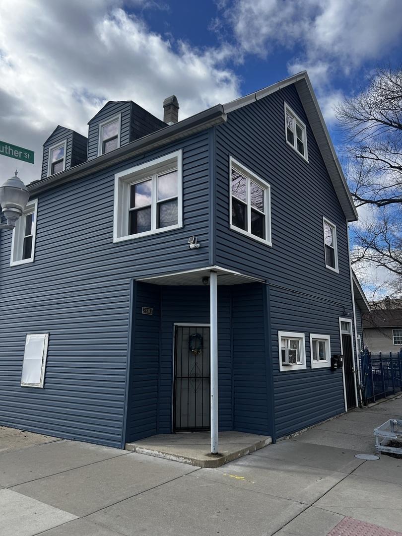 2601 W Luther St., Chicago, IL 60608