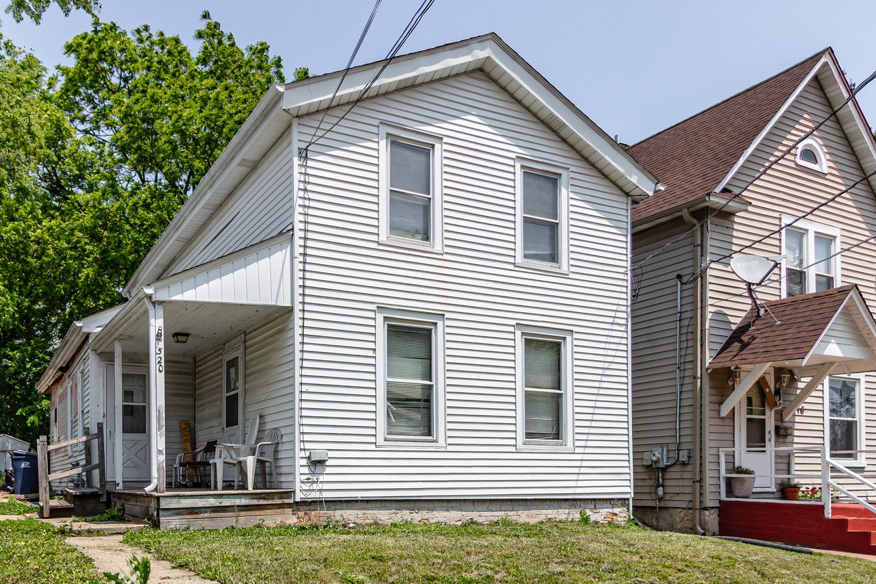 520 4th St., Waukegan, IL 60085