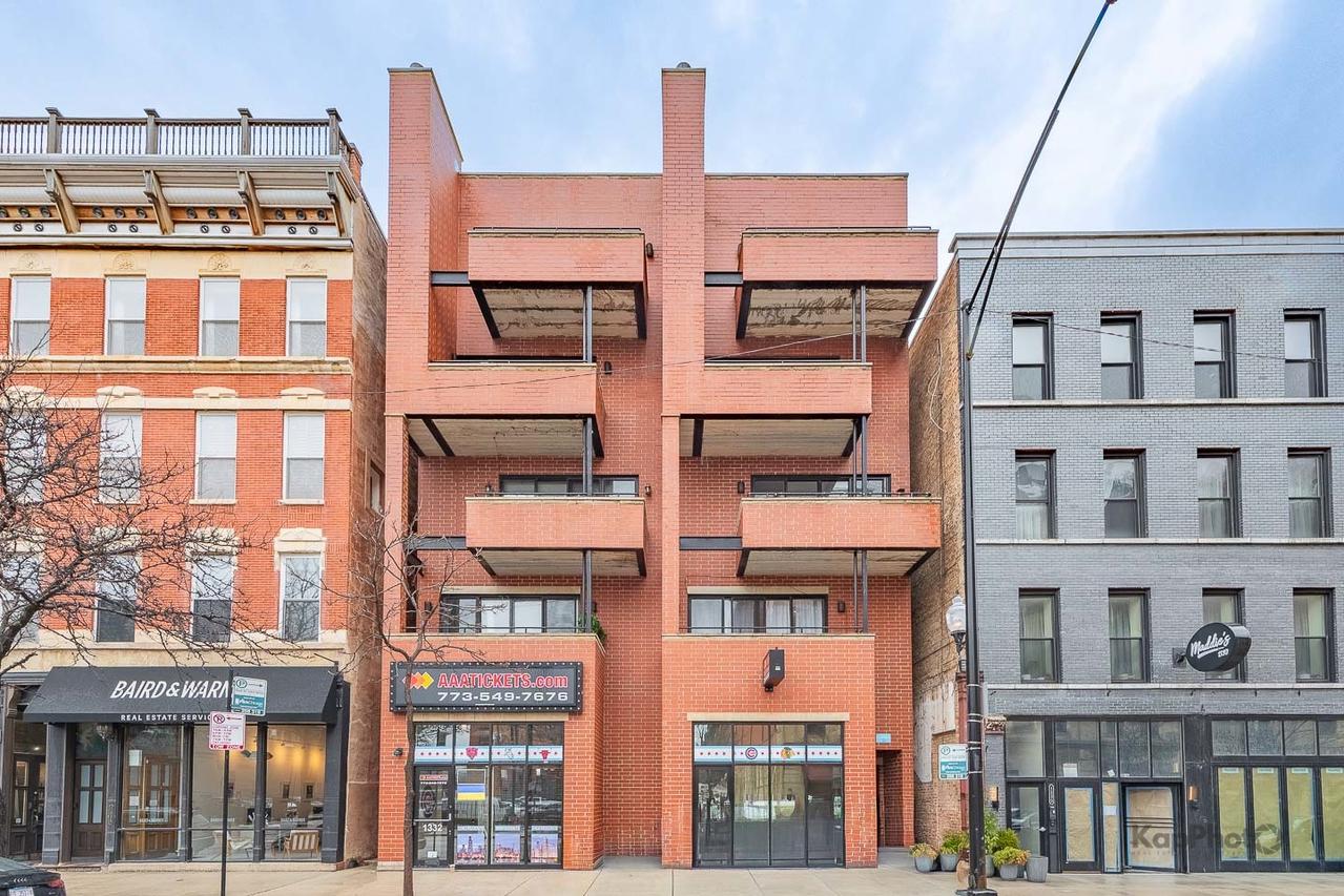 1332 W Madison St. #2W, Chicago, IL 60607