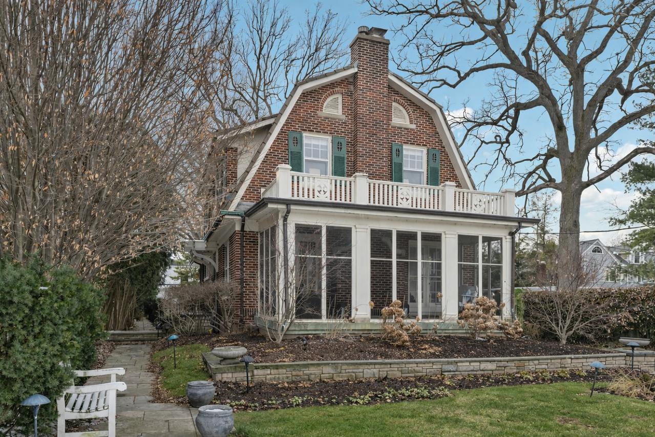 174 Woodland Ave., Winnetka, IL 60093