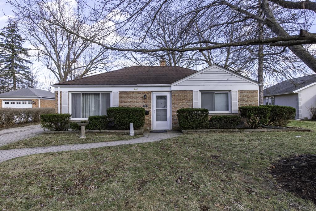 400 7th Ave., Libertyville, IL 60048