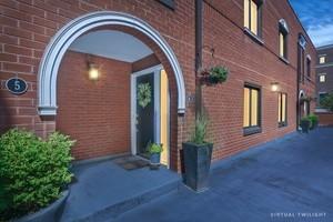 807 W Wolfram St. #6, Chicago, IL 60657