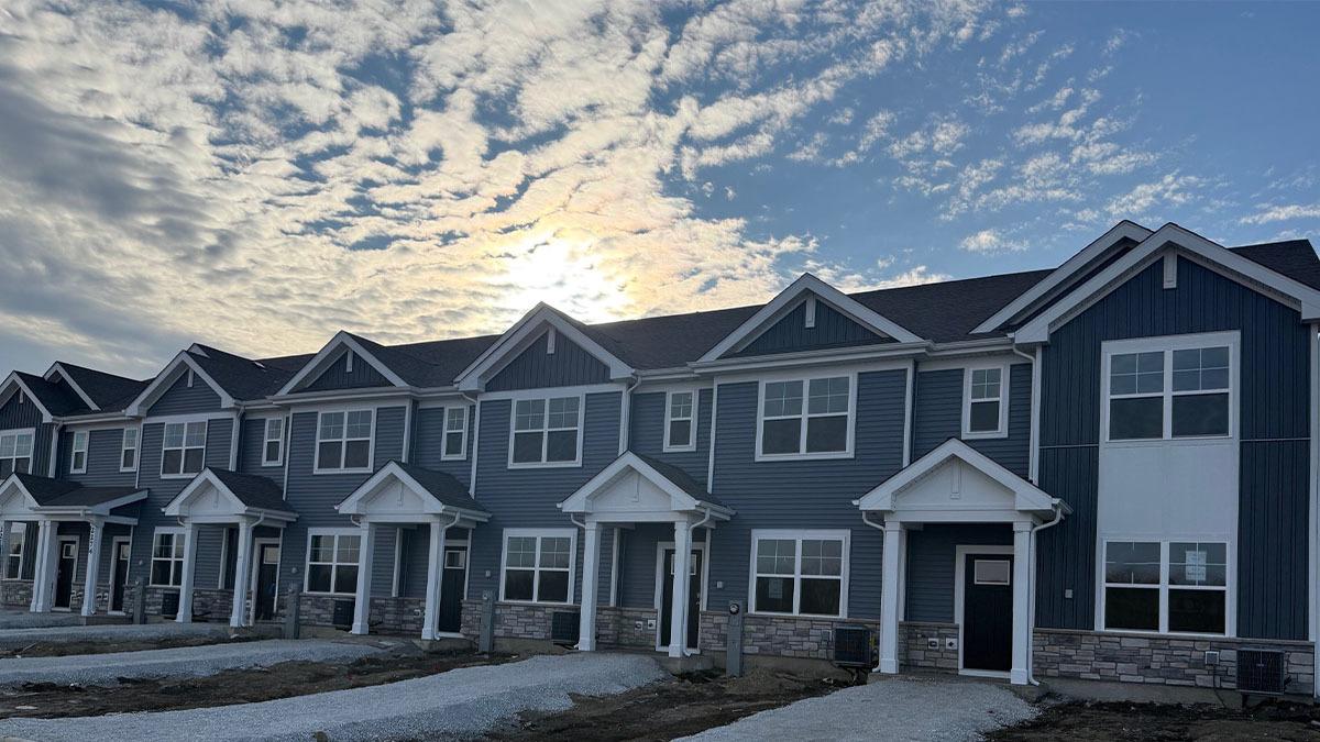 2249 Barbera Dr., Oswego, IL 60543