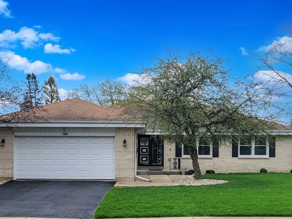 1003 W Hintz Rd., Arlington Heights, IL 60004