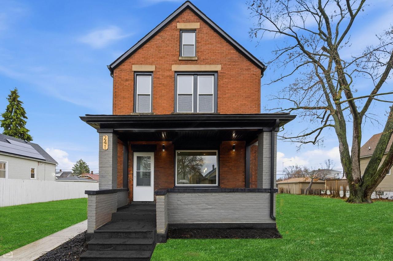 241 156th St., Calumet City, IL 60409