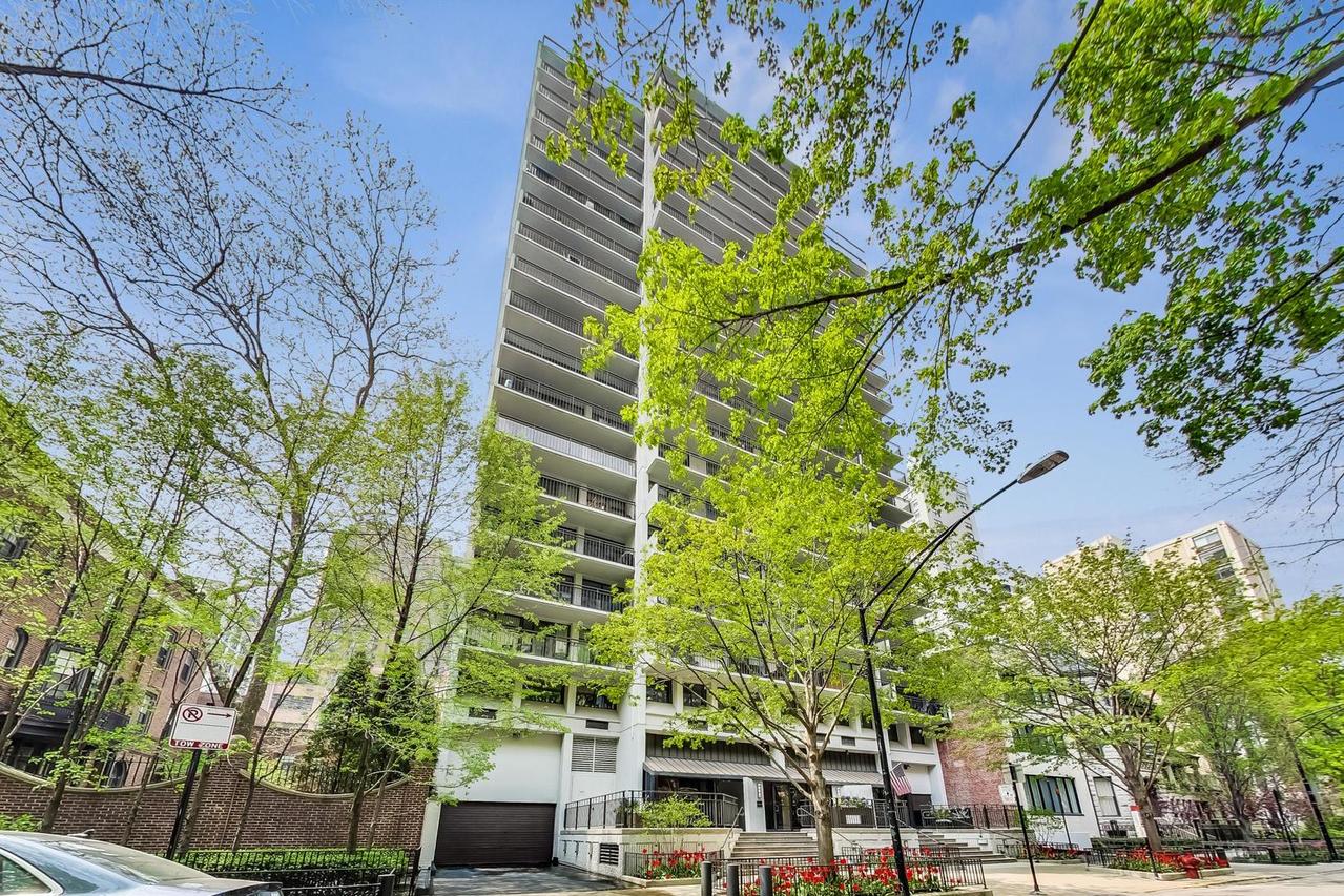 1430 N Astor St. #7B, Chicago, IL 60610