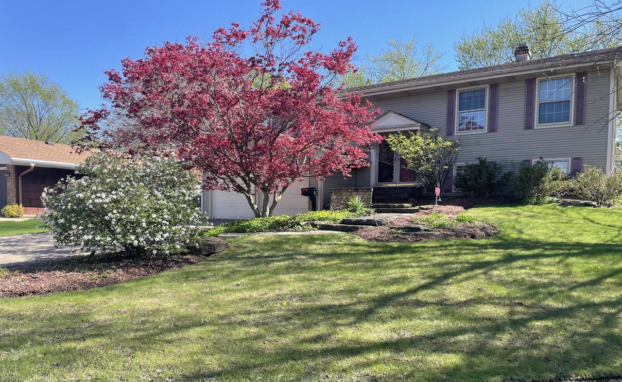 23W281 Cambridge Ct., Glen Ellyn, IL 60137