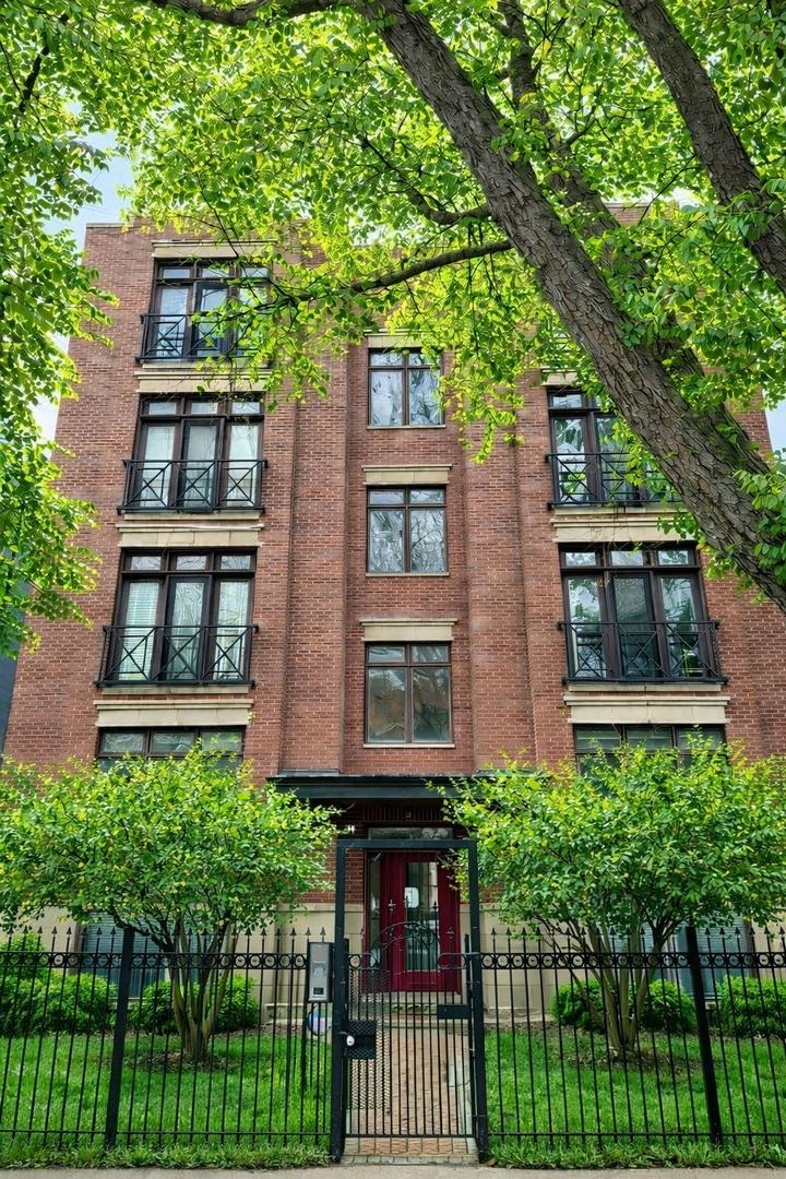 4862 N Kenmore Ave. #4N, Chicago, IL 60640