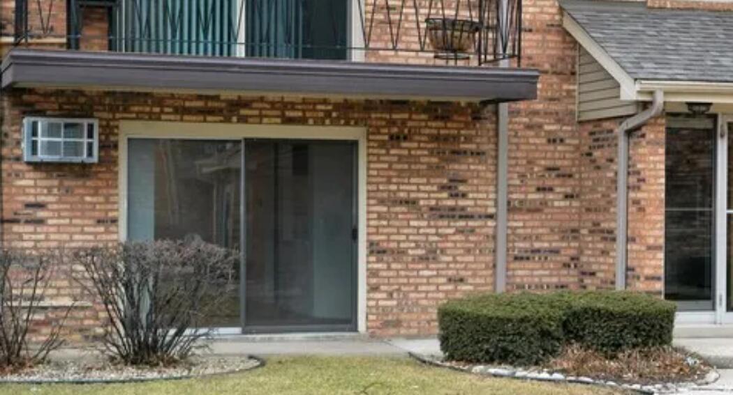 5321 Waterbury Dr. #502, Crestwood, IL 60418