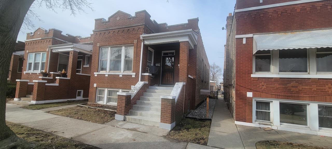 2330 Lombard Ave., Berwyn, IL 60402