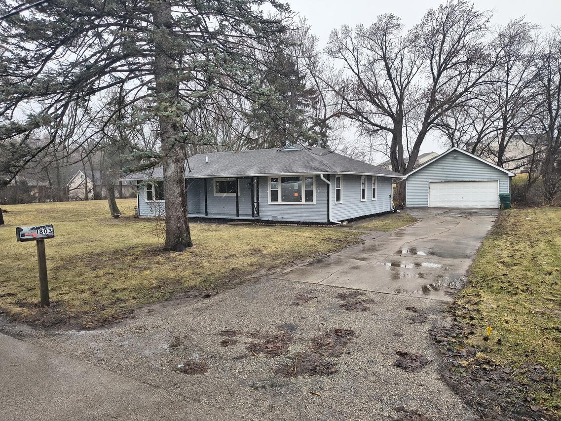 1803 N Riverside Dr., Mchenry, IL 60050