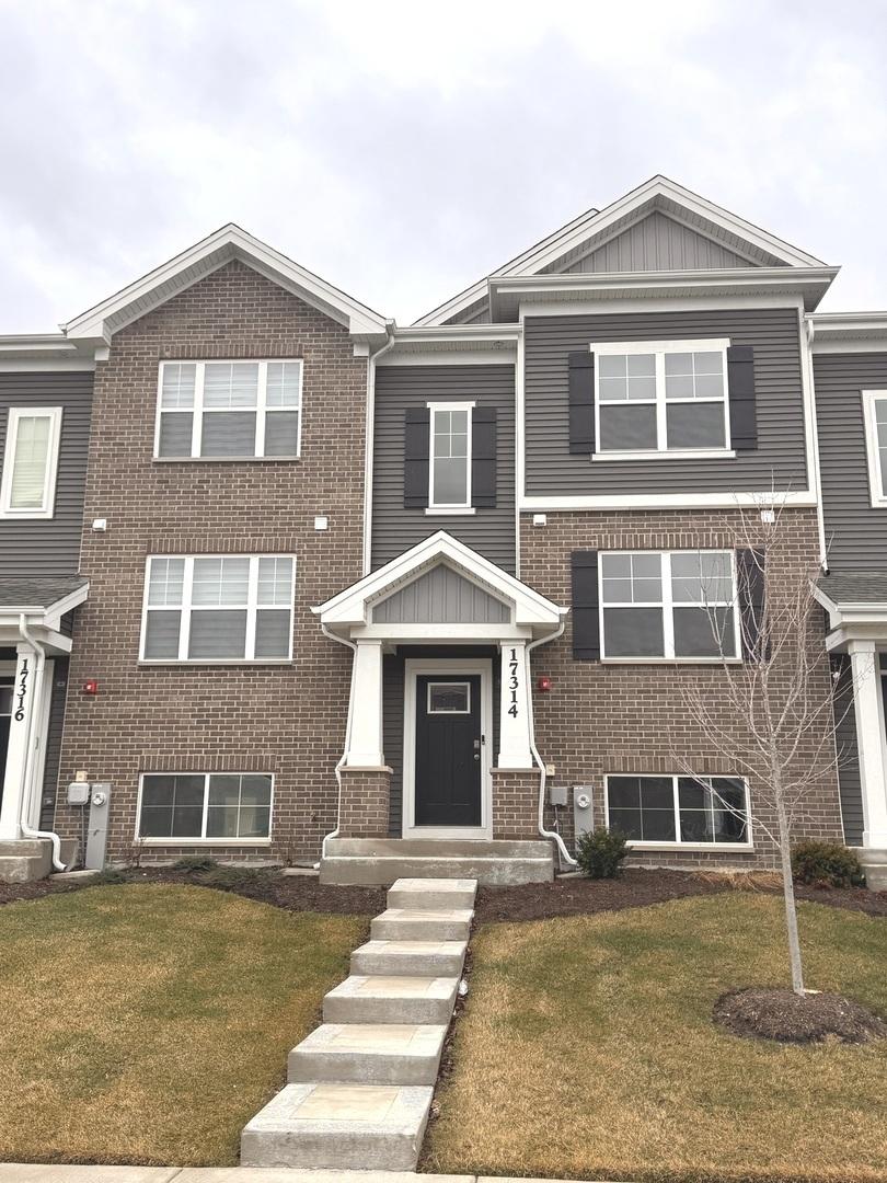 17314 Roscommon Rd., Tinley Park, IL 60477