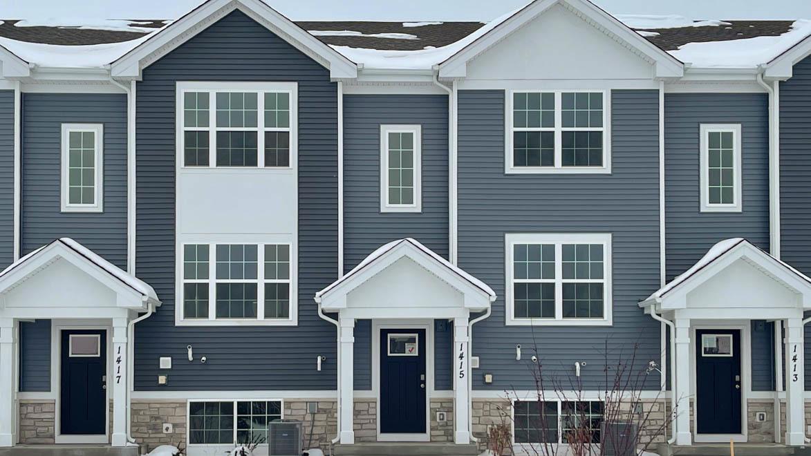 1415 Oakfield Ln., Pingree Grove, IL 60140