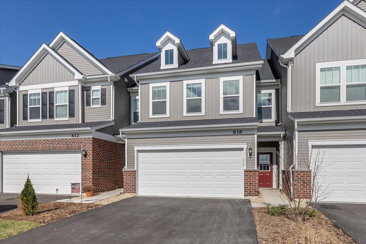 616 Switchgrass Ln. #61005, Bolingbrook, IL 60490