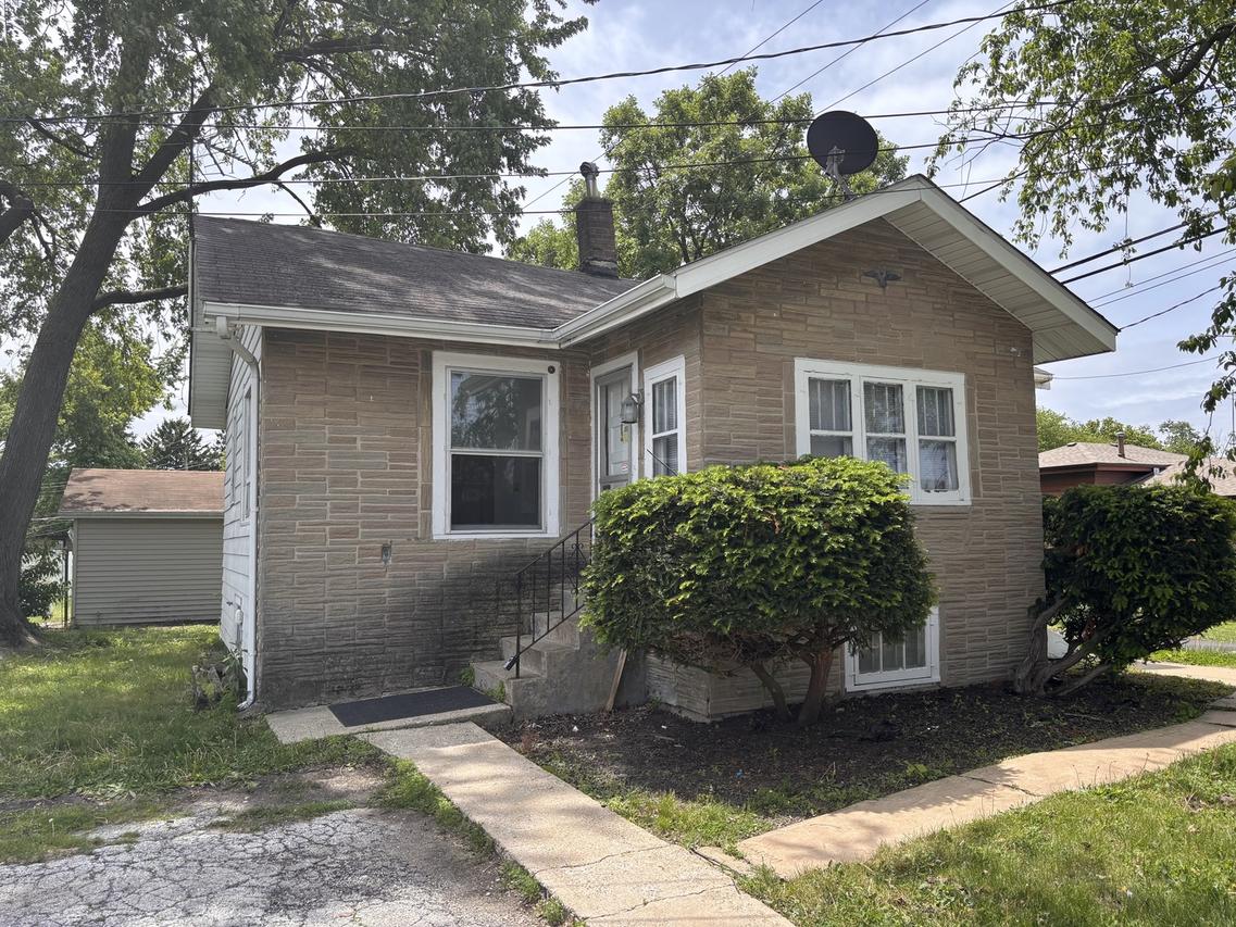 14 W 31st St., Steger, IL 60475