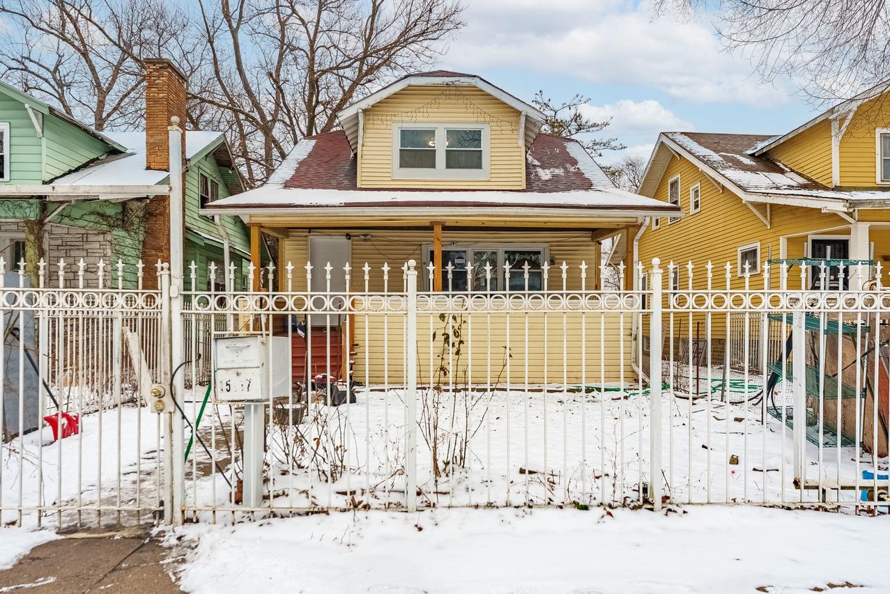 15117 Vine Ave., Harvey, IL 60426