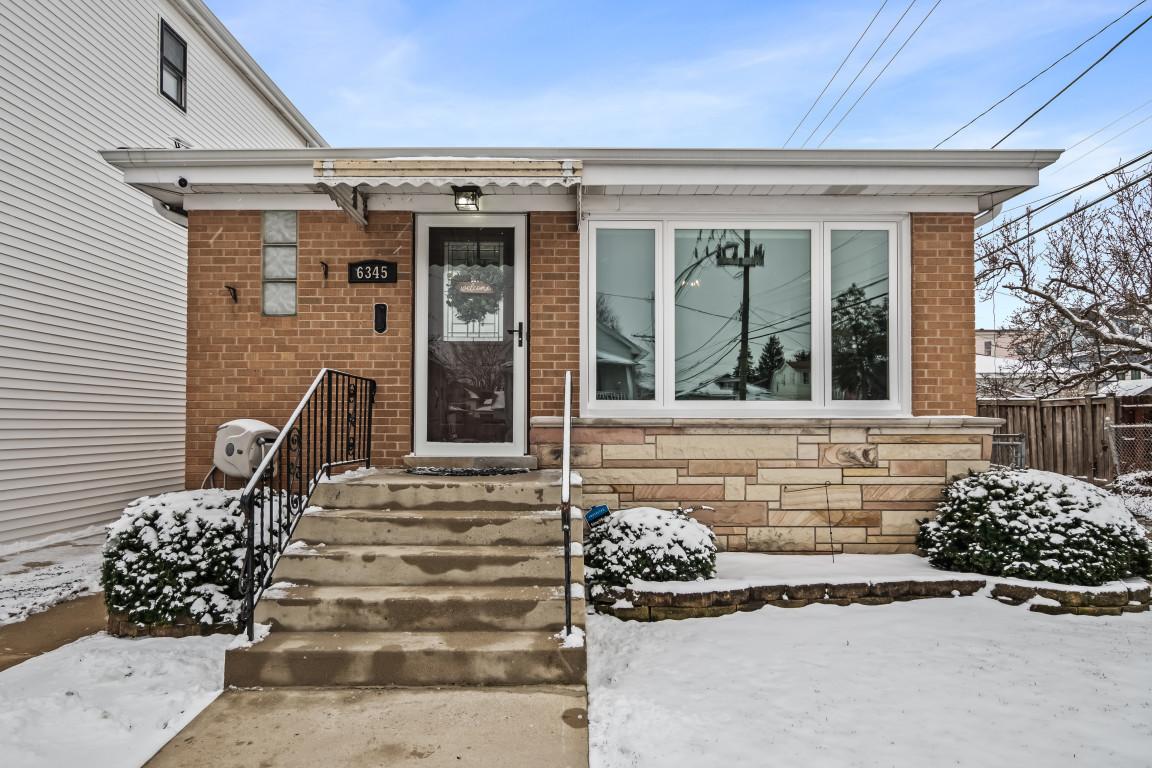 6345 W Warwick Ave., Chicago, IL 60634