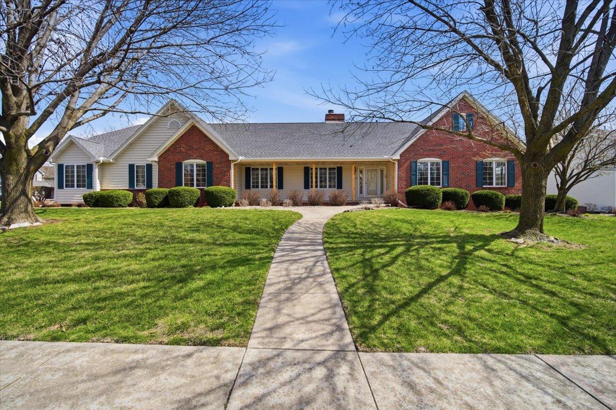 1913 Woodbine Rd., Bloomington, IL 61704