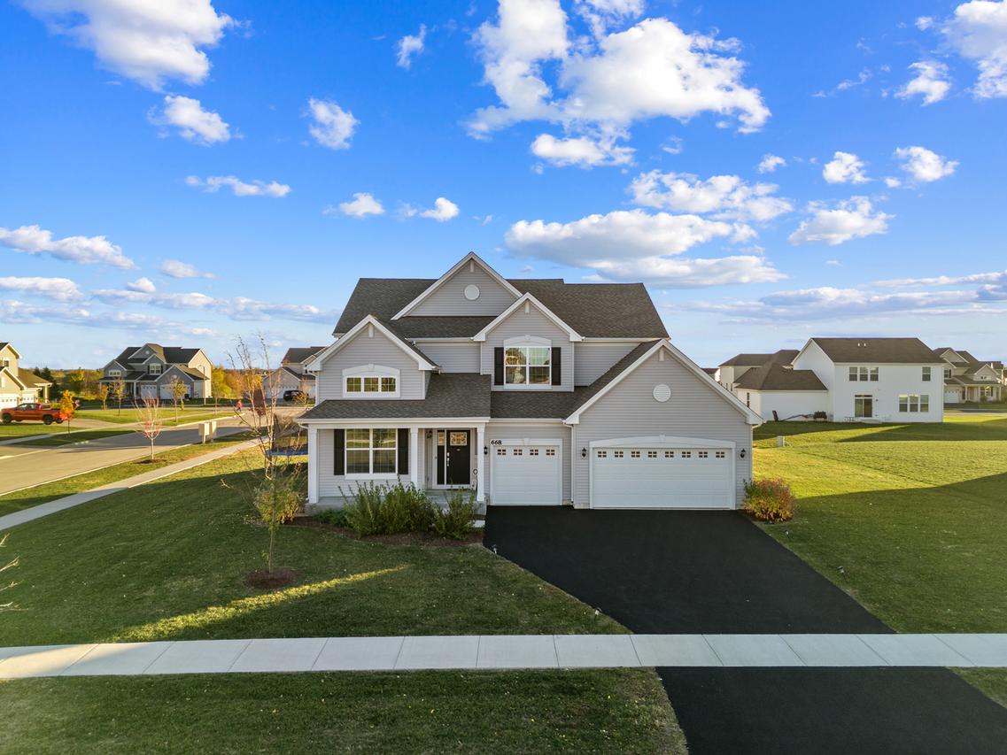 668 Braemore Ln., Yorkville, IL 60560