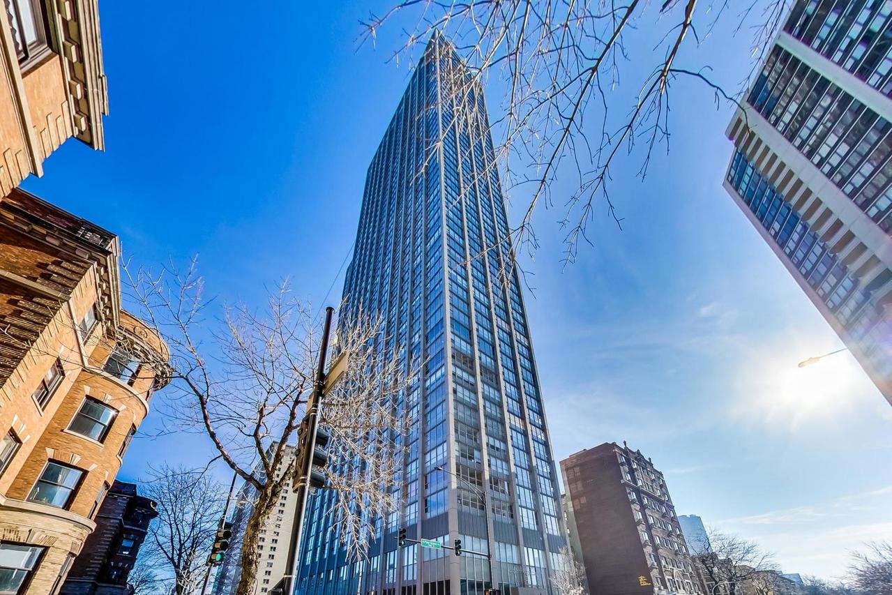 655 W Irving Park Rd. #2301, Chicago, IL 60613