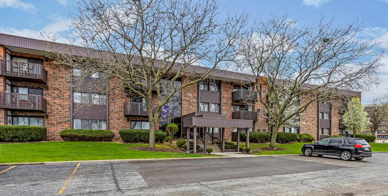 1504 Woodbridge Rd. #3F, Joliet, IL 60436