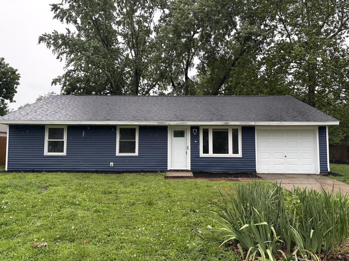 3102 W John St., Champaign, IL 61821
