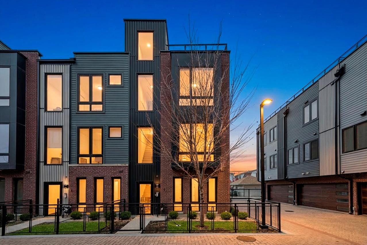 4214 W Belmont Ave. #5, Chicago, IL 60641