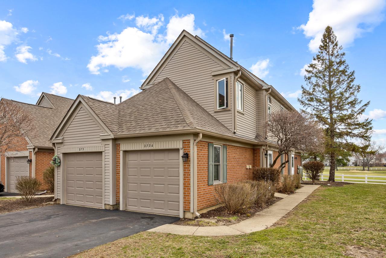 273 Doral Ct. #A, Elk Grove Village, IL 60007