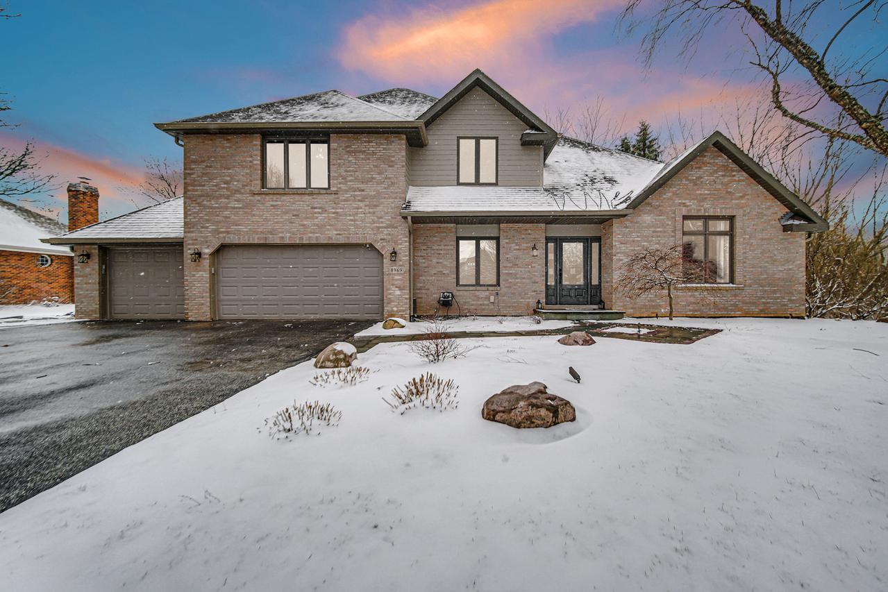 8969 Charrington Dr., Frankfort, IL 60423